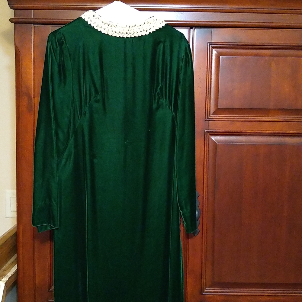 Emerald green long velvet dress, gown. Vintage, handmade Collar With Bling Lace - Picture 3 of 15